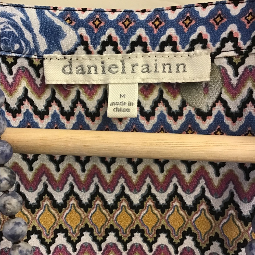 Daniel Rainn Patterned Top - Picture 3 of 3